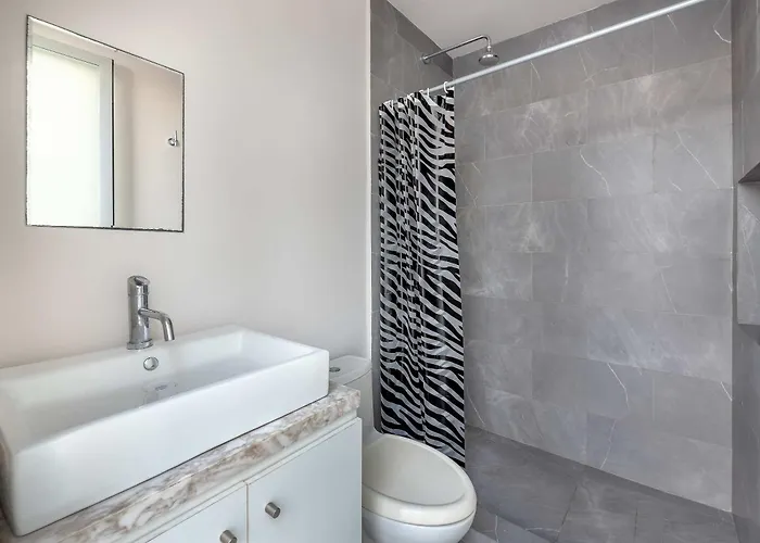 Private Pool Beautiful And Centric 1br Ph Сasa de vacaciones *